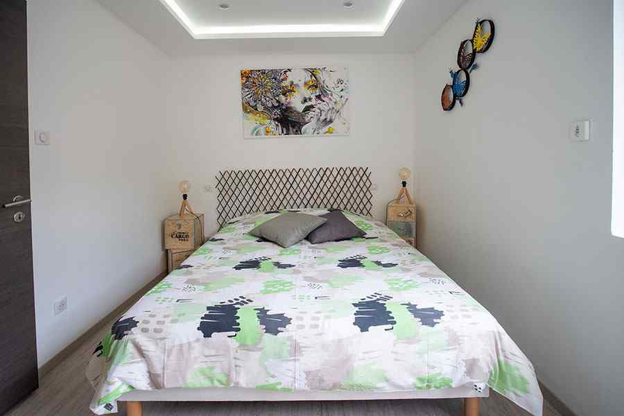Chambre double dans l'appartement des Sorcières